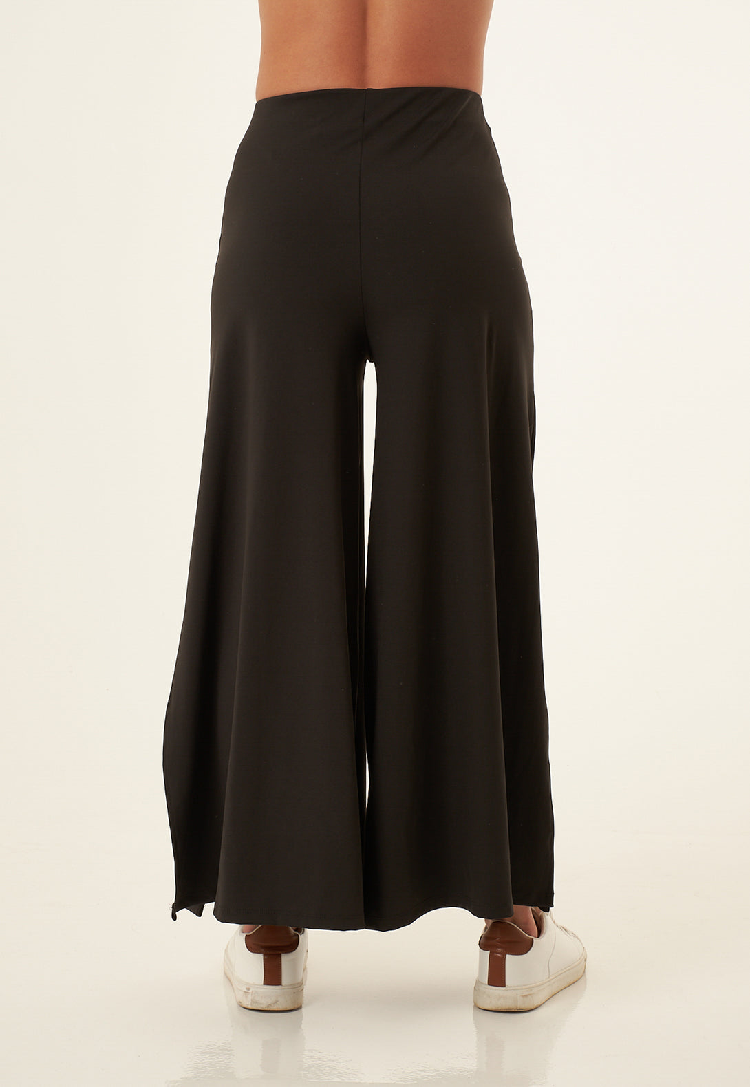 Pantalón perfecto para combinar y crear looks únicos