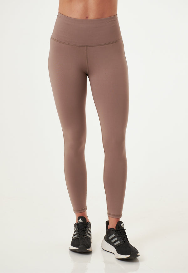Ideal para entrenar o estar cómoda todo el día.
