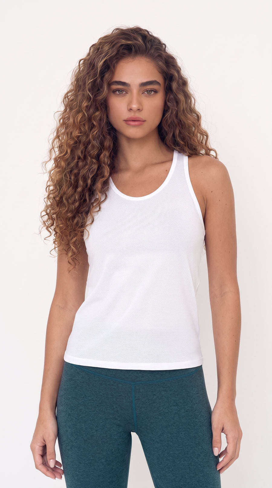 Camiseta deportiva manga sisa para mujer en blanco – Belife