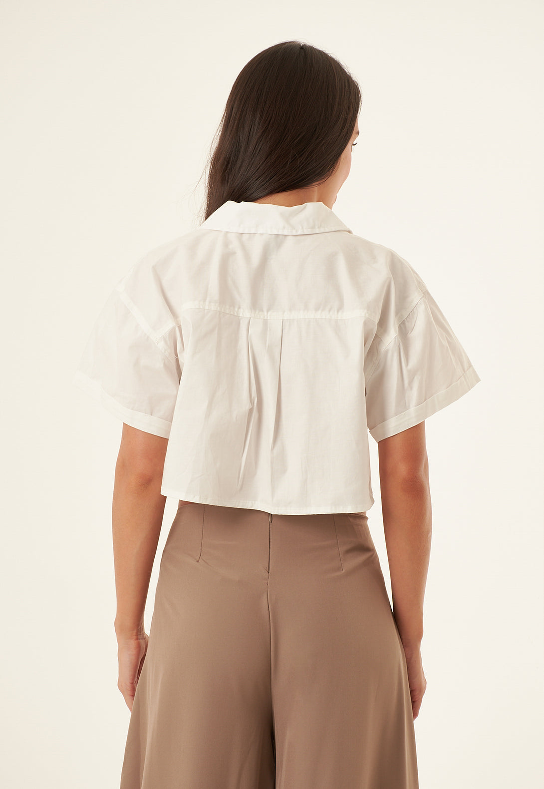 Prenda cómoda con toque formal.