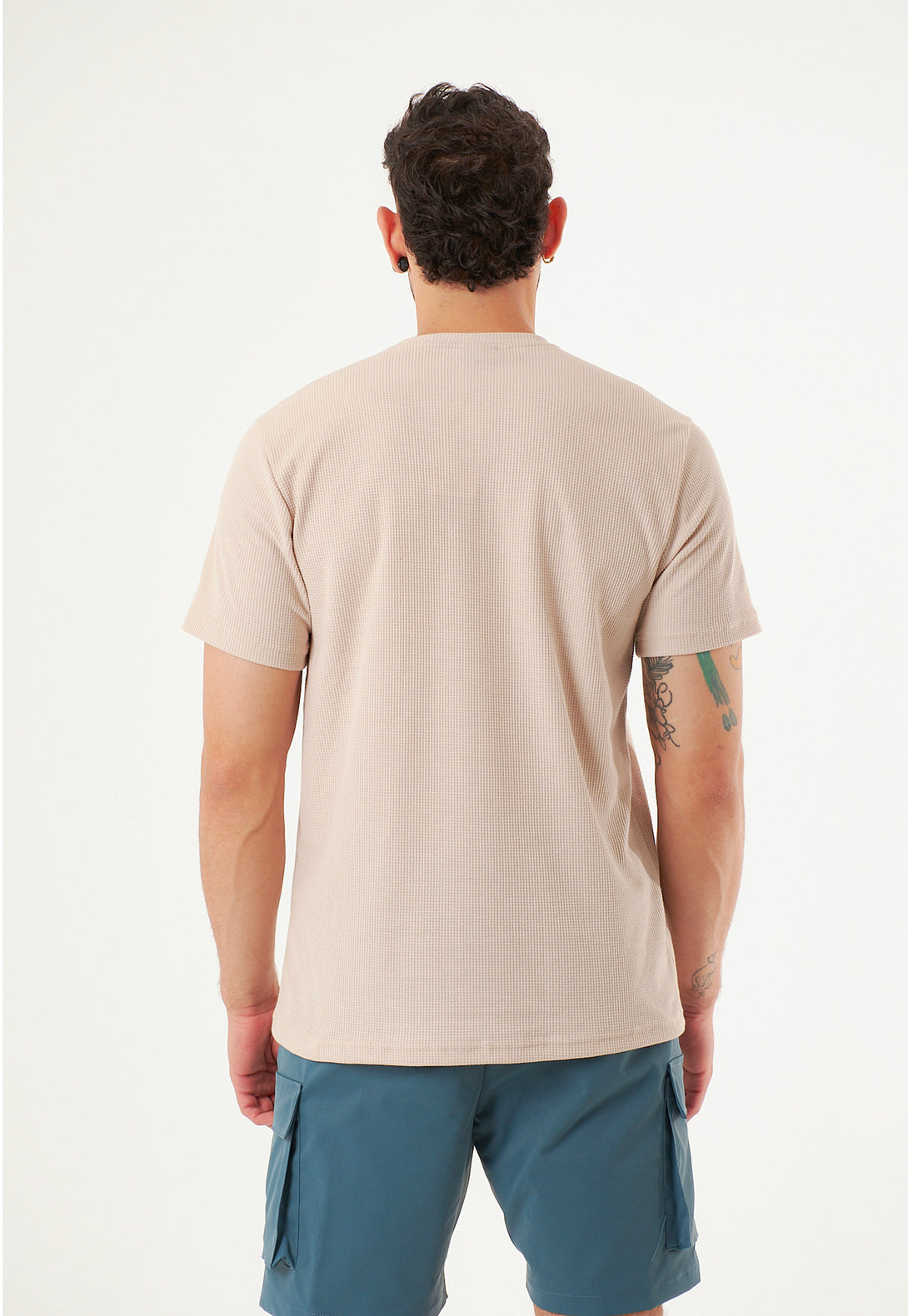 Camiseta versátil para el día a día.