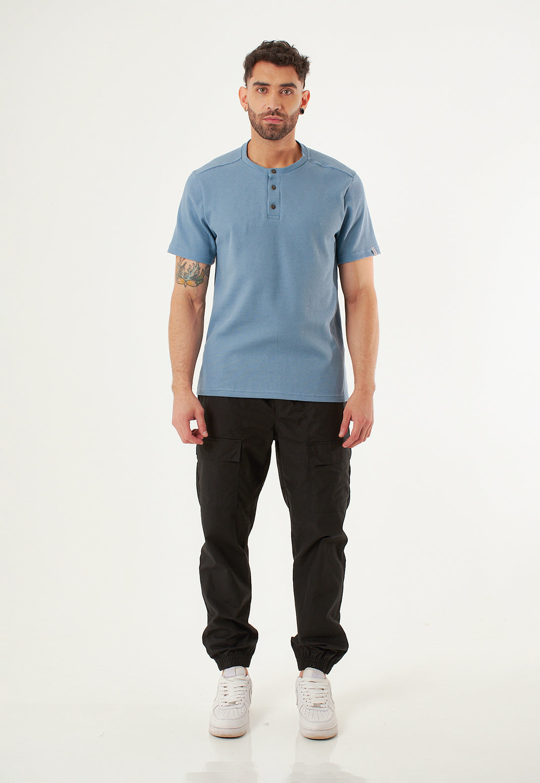 Prenda cómoda con toque casual.