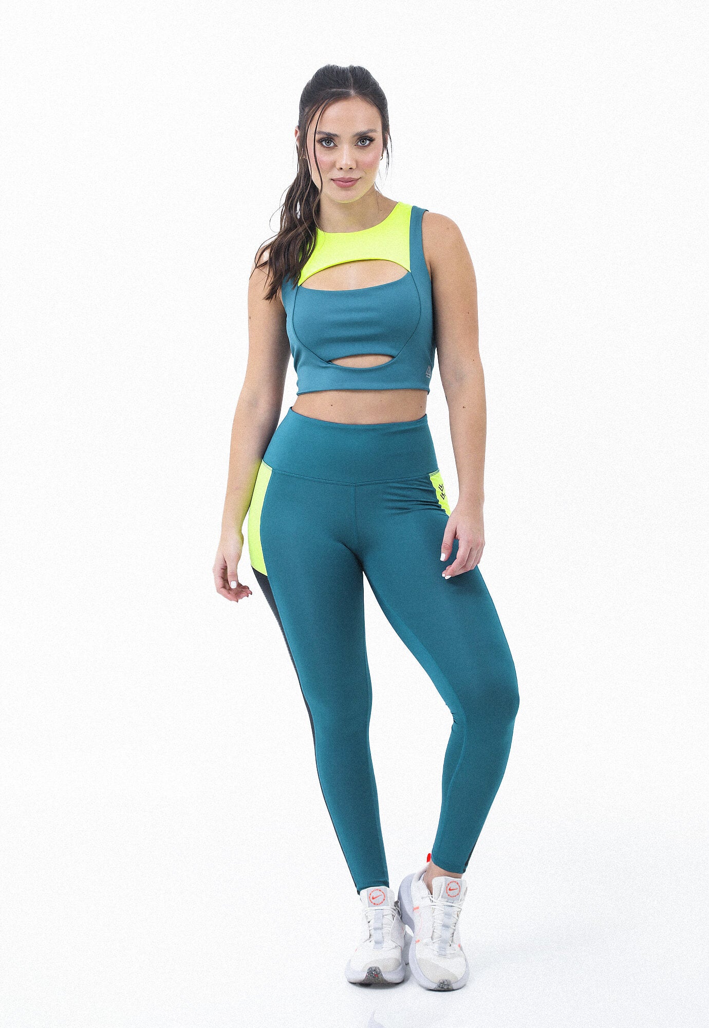Legging deportivo verde puerto con control de abdomen y cortes en contraste para mujer
