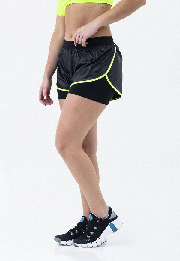 Short deportivo negro con ciclista interno