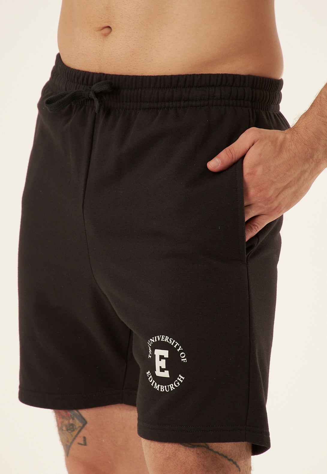 Prenda cómoda con detalles útiles.