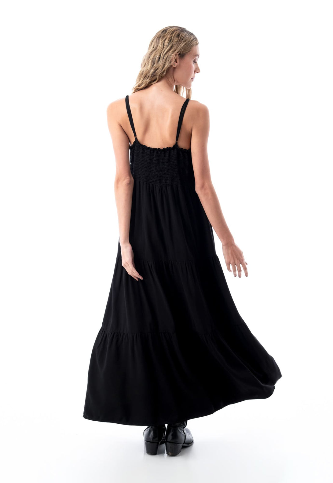 Vestido largo con diseño en delantero