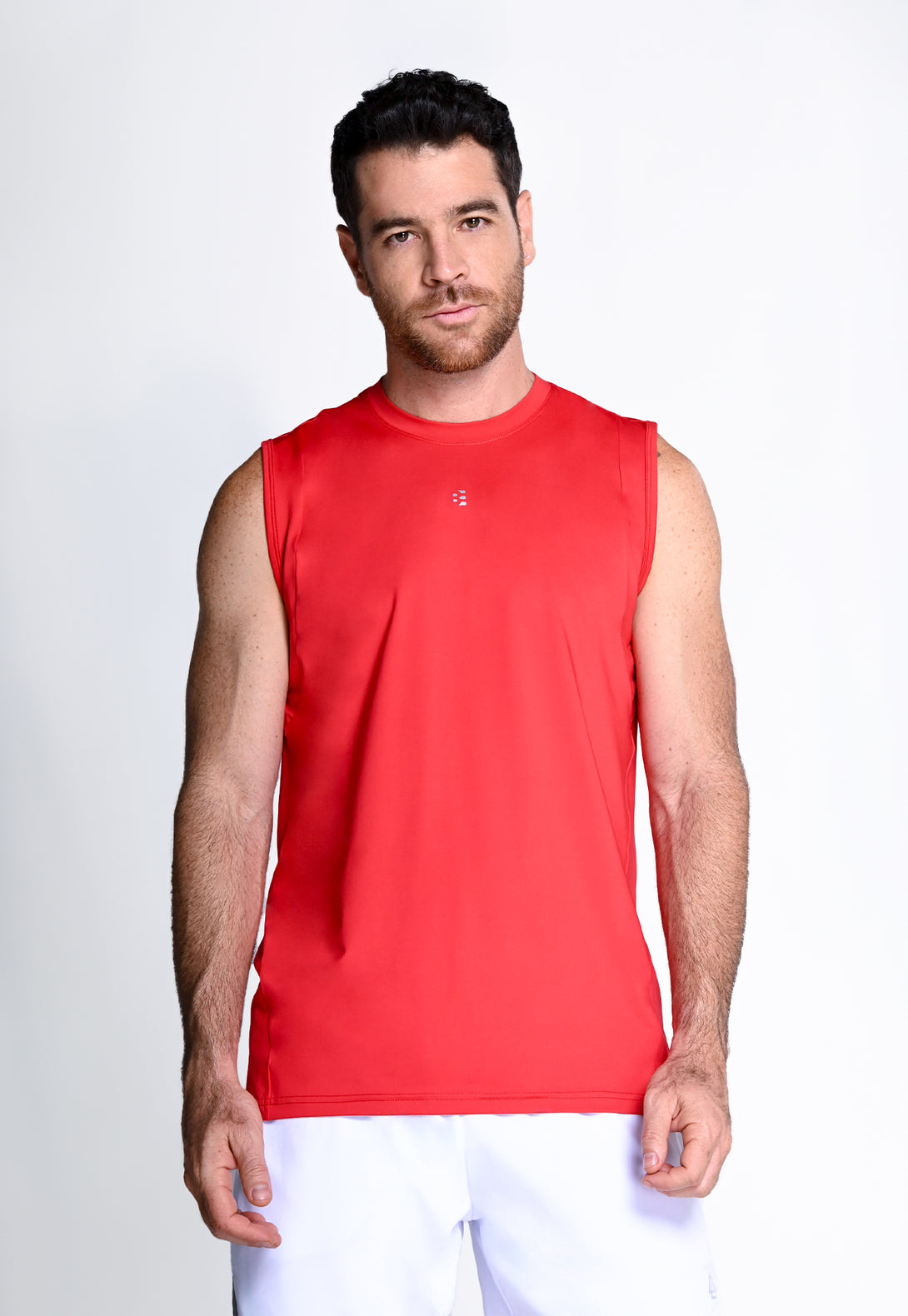 Camiseta deportiva de manga sisa para máxima libertad 