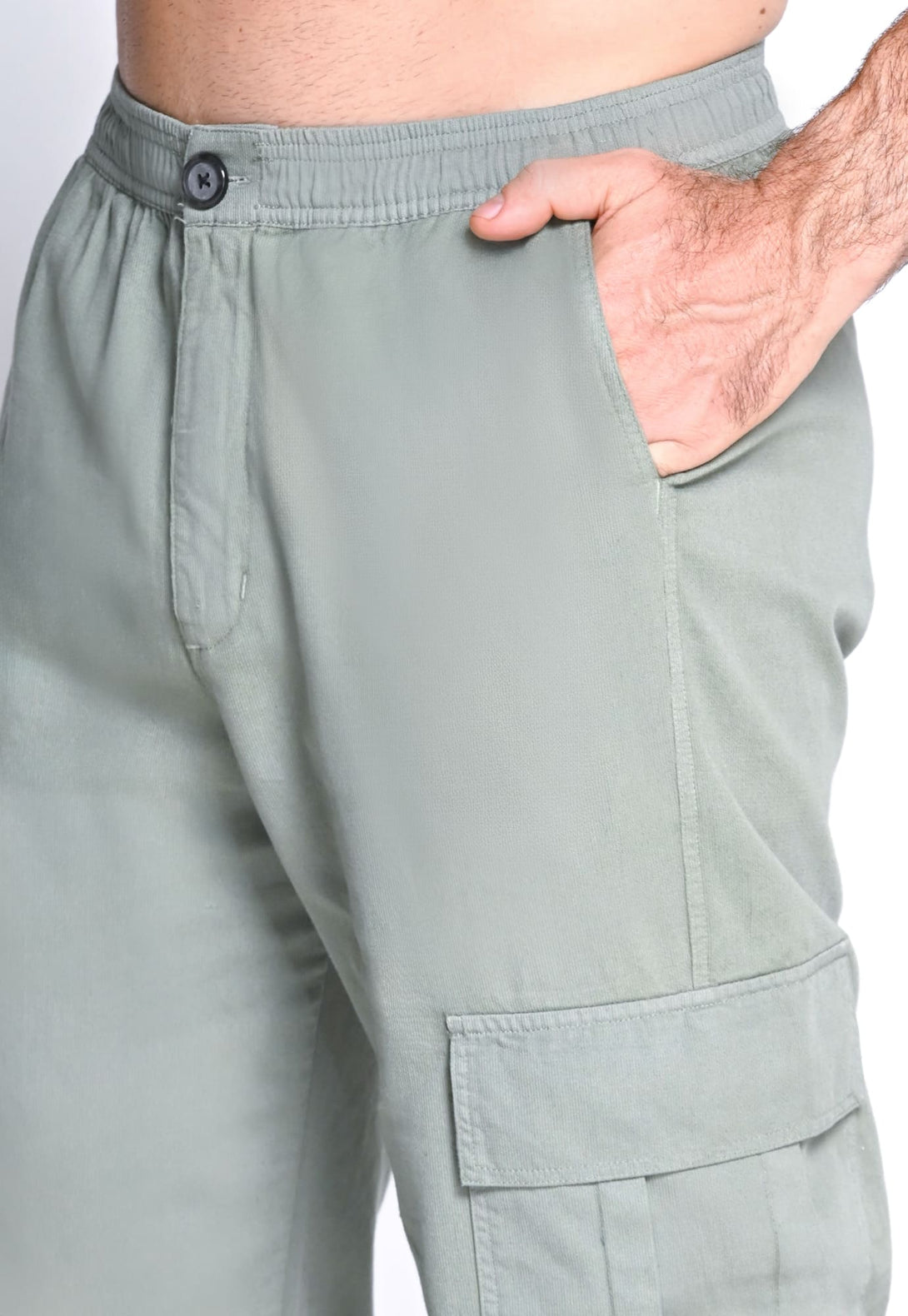 Nuestra silueta regular fit asegura un ajuste cómodo