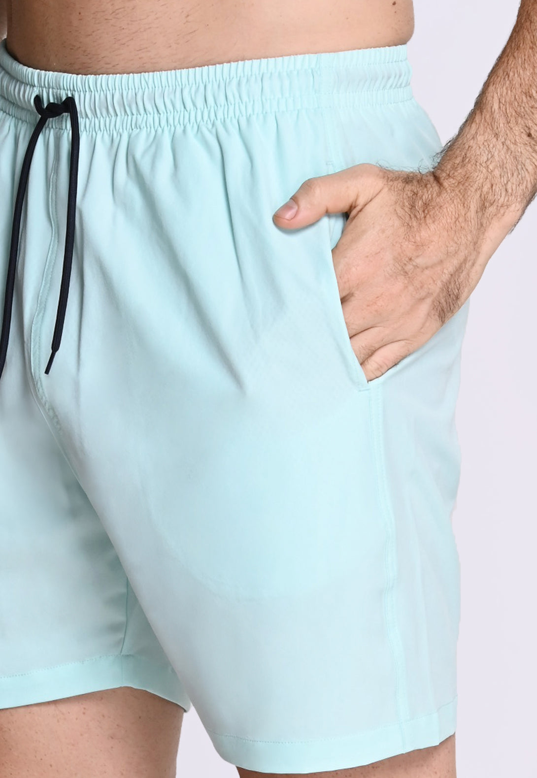 Bolsillos útiles, diseño que se siente bien.