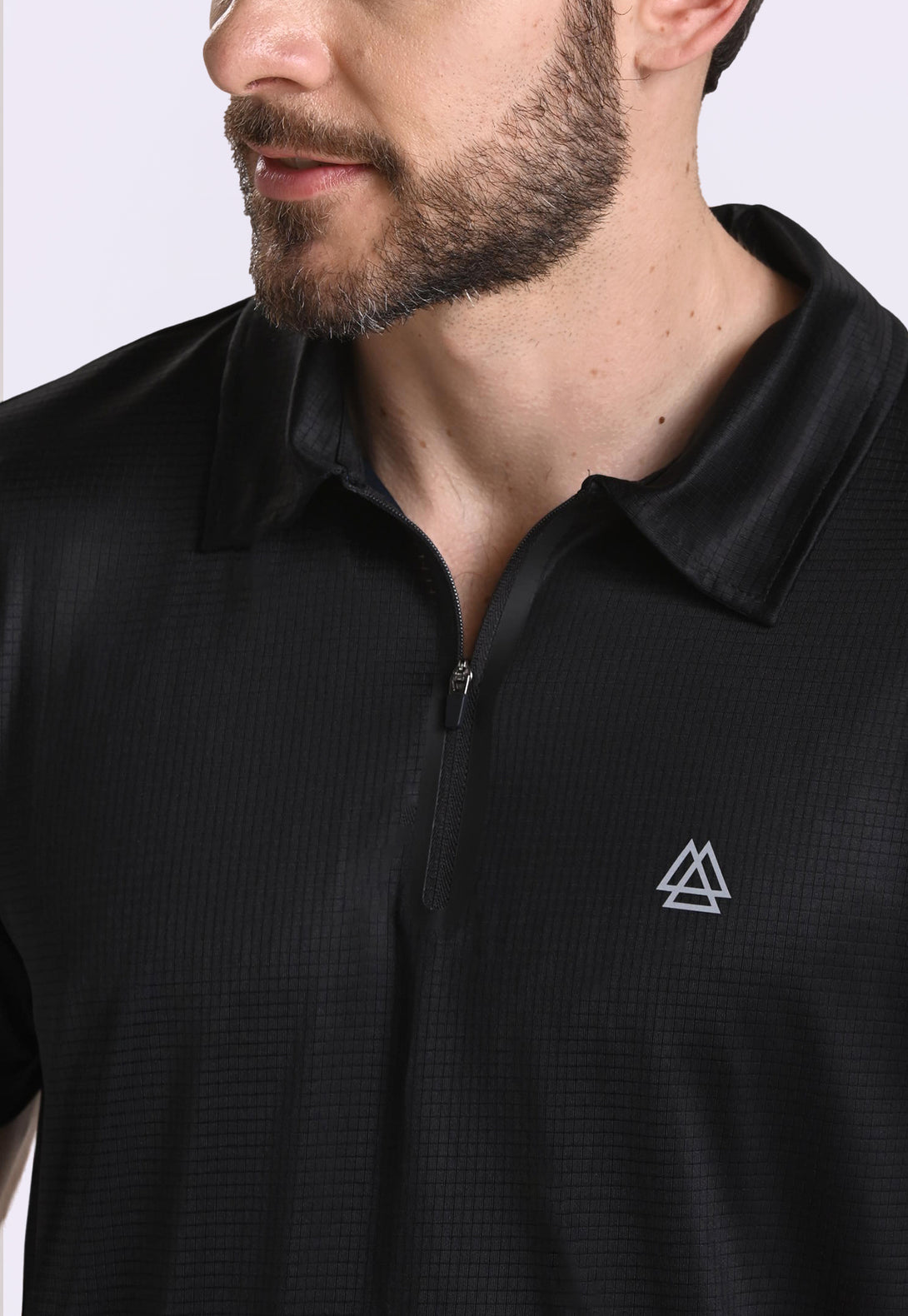 Camiseta diseñada con cierre termofusionado.