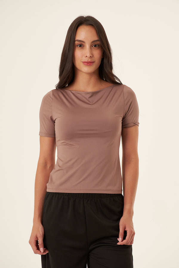 Camiseta manga corta café para mujer