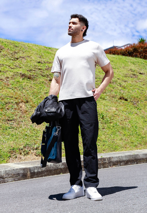 Pantalón negro bota recta para hombre