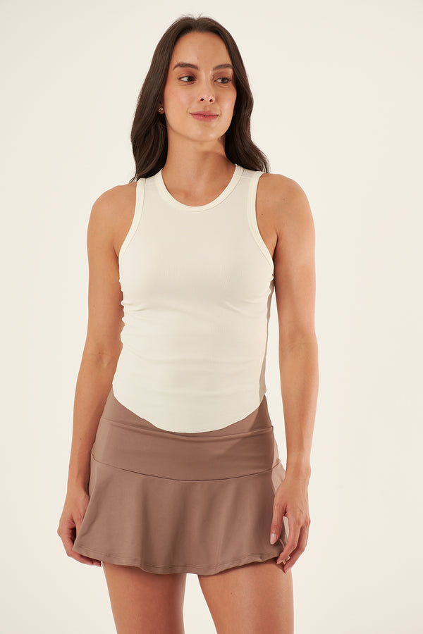 Camiseta deportiva manga sisa ivory para mujer
