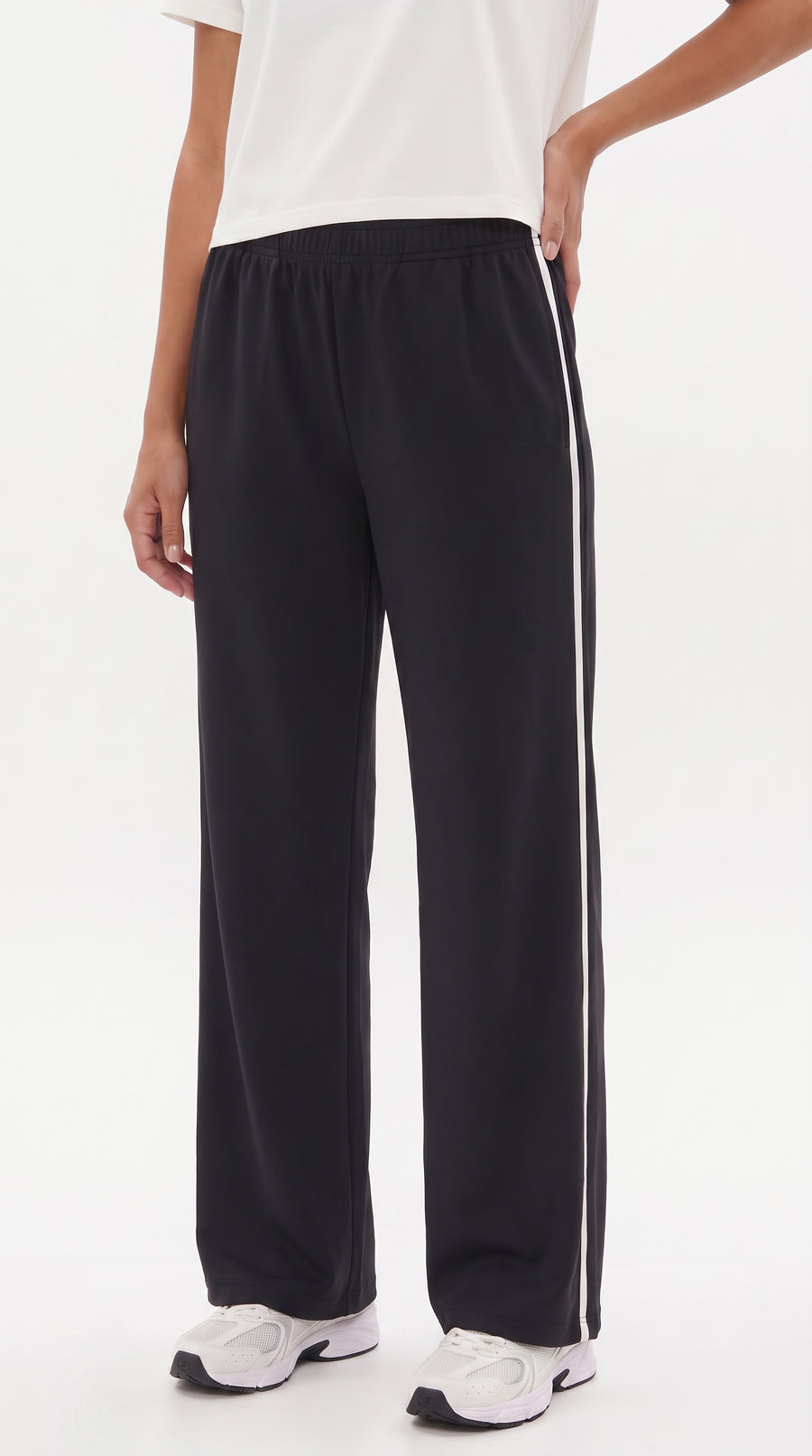 Pantalón deportivo negro fit ancho para mujer – Belife