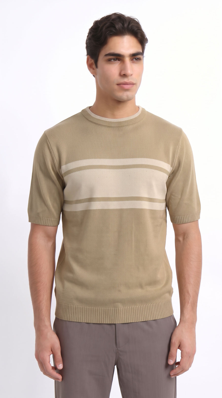 Camiseta tejida café con rayas para hombre