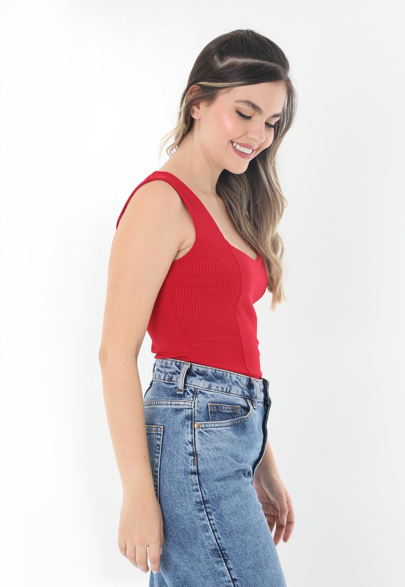 Blusa roja manga sisa con hombro ancho y escote en frente para mujer