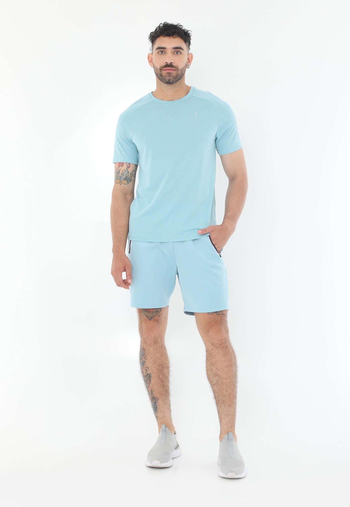 Camiseta Deportiva Azul Con Detalle Reflectivo en Frente Para Hombre