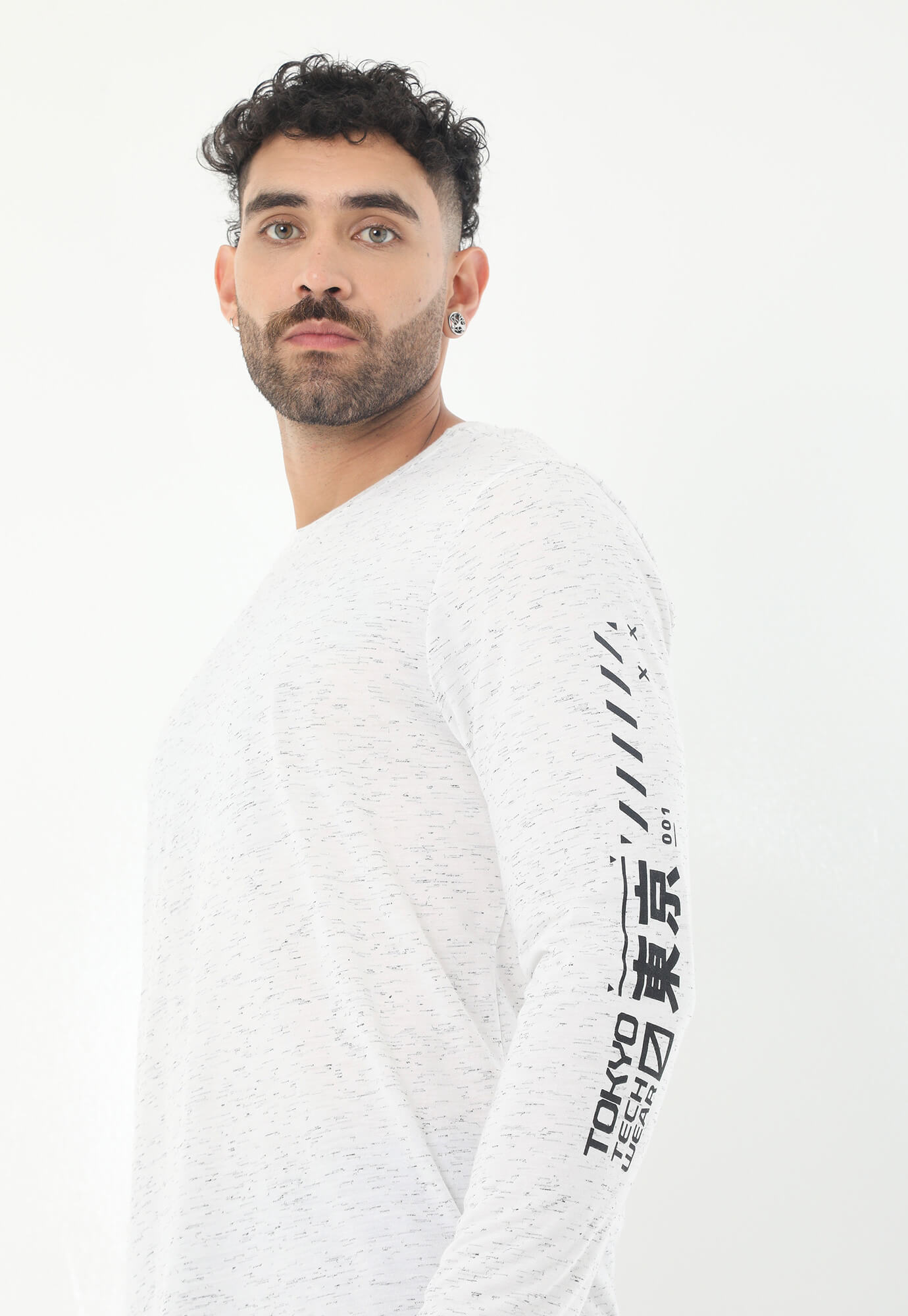 Camiseta Ivory Manga Larga Con Estampado En Espalda Para Hombre