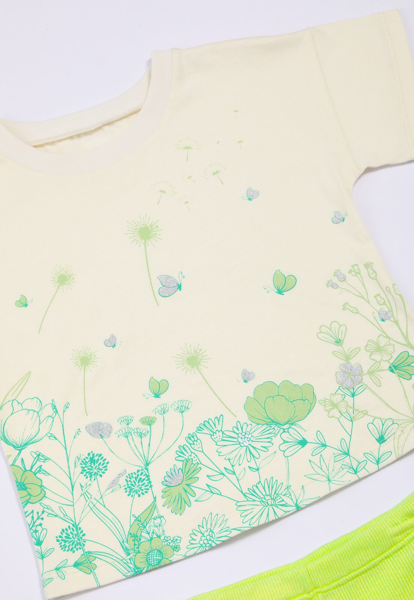 Conjunto de camiseta estampada manga corta y short verde para bebé niña