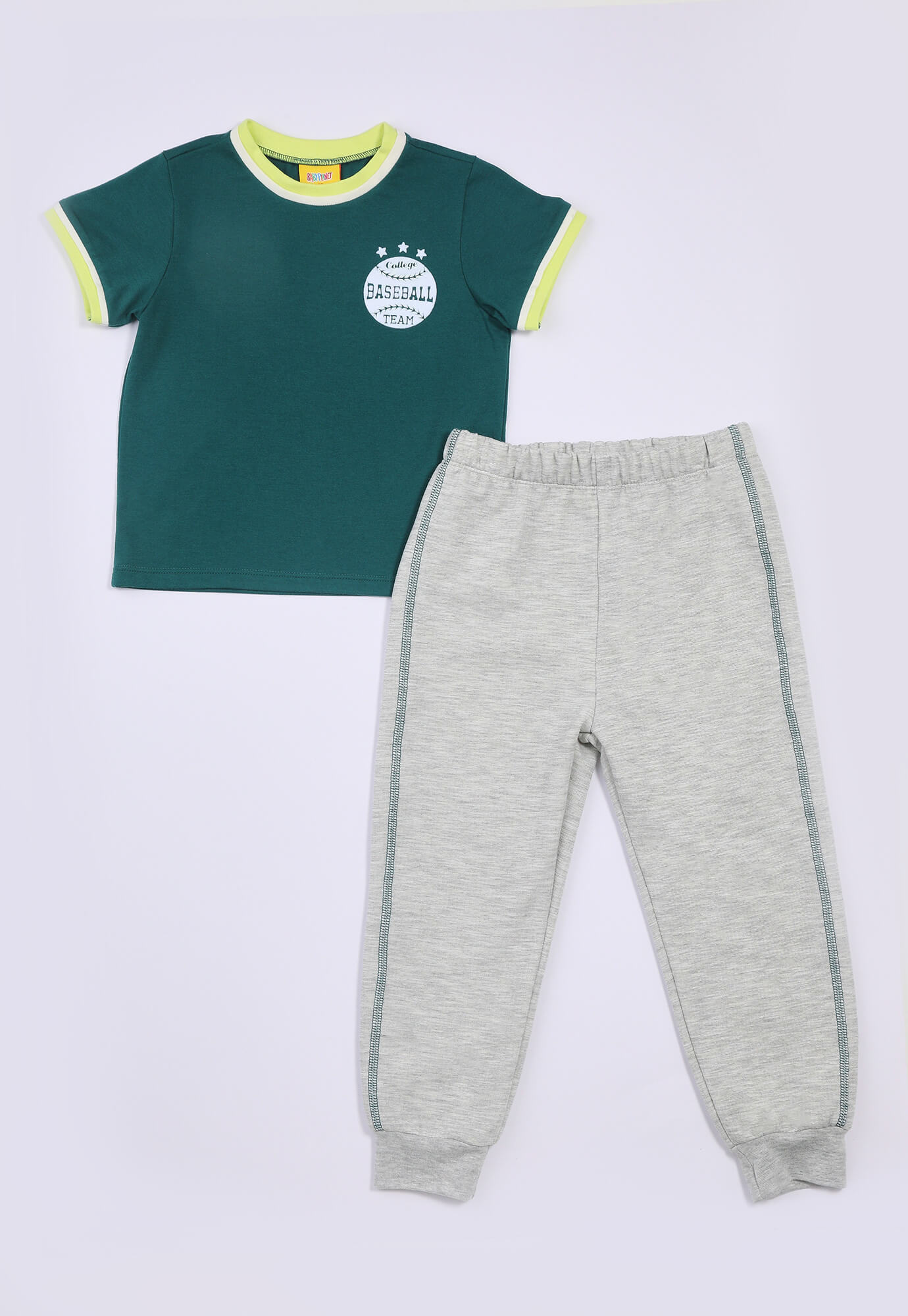 Conjunto De Camiseta Verde Esmeralda Con Estampado Y Pantalón Gris Para Bebé Niño