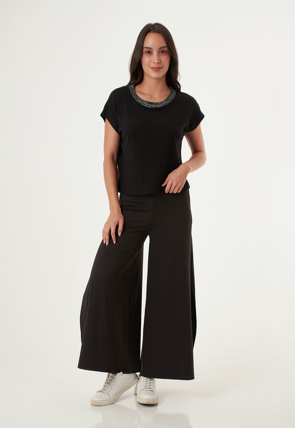 Camiseta cuello tejido negra para mujer