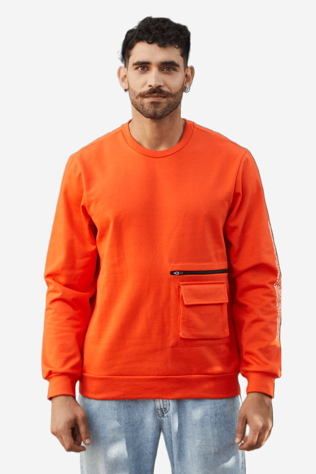 Buzo naranja fondo entero, bolsillo tipo cargo y cierre funcional para hombre