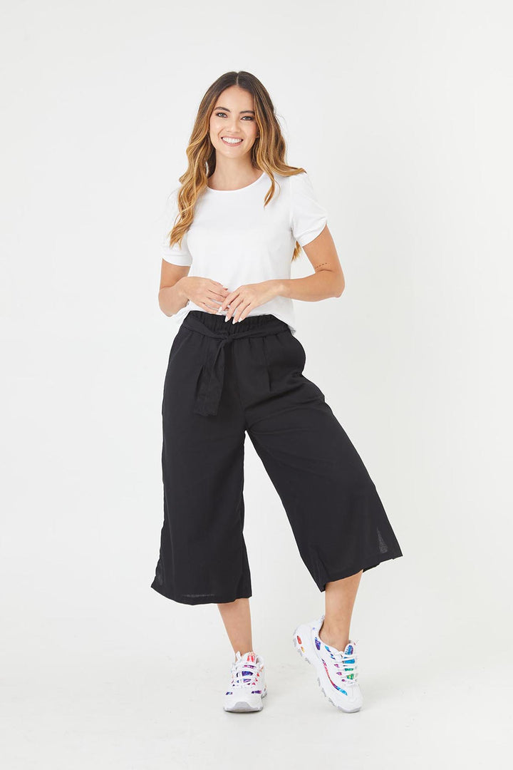 Pantalón bota ancha con pliegues en cintura para mujer color Negro | Belife 1