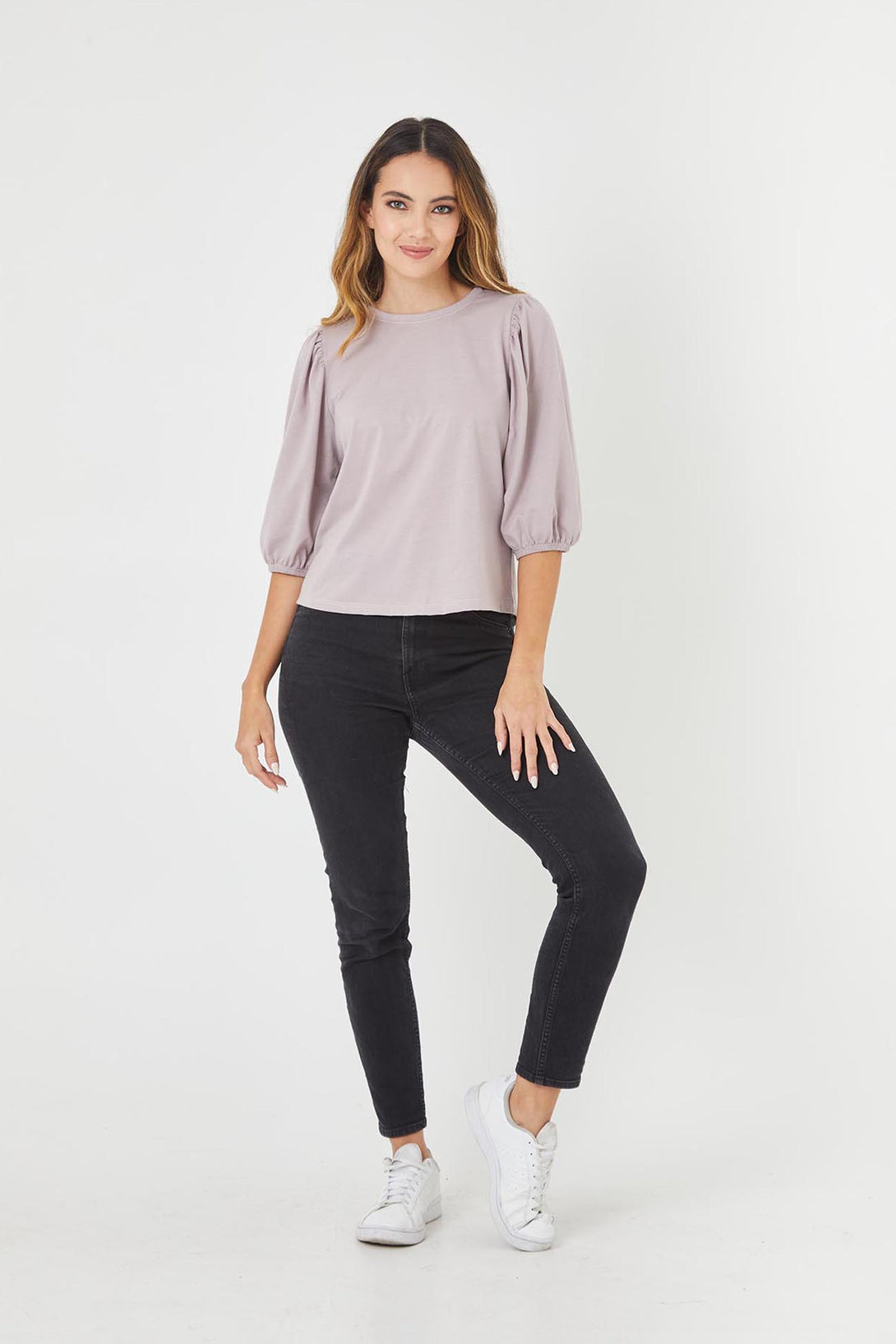 Blusa Manga Ranglan Corta, cuello redondo. Mujer. Color Rosa Mística | Belife 2