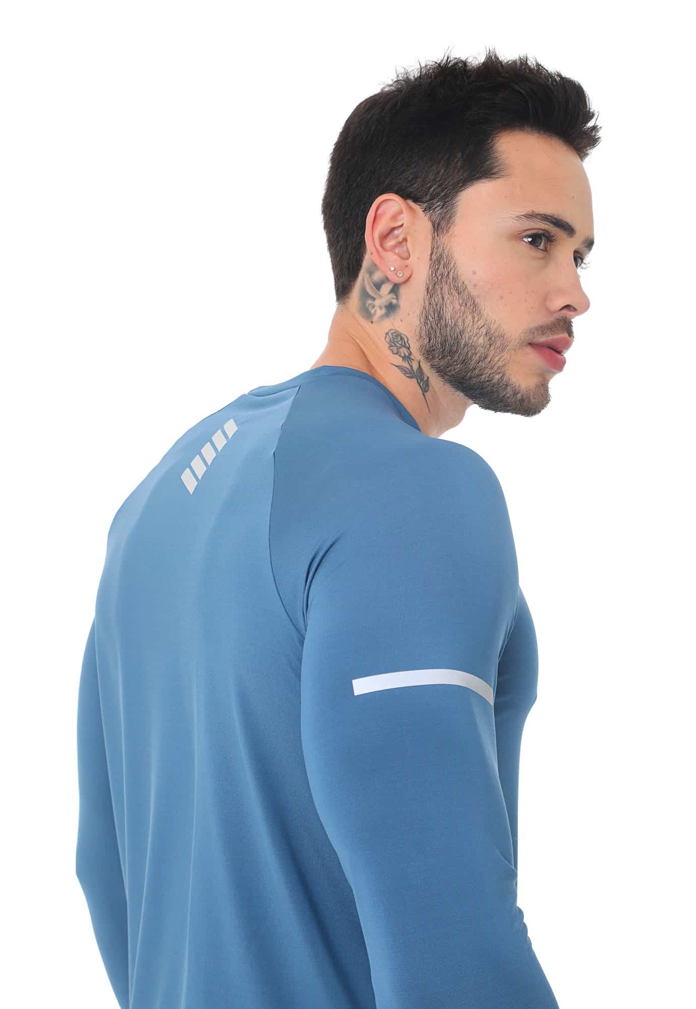 Camiseta deportiva azul petro, manga larga detalles reflectivos en frente para hombre