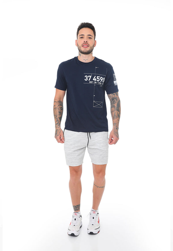 Camiseta azul oscuro cuello redondo, con estampado frontal y en manga corta para hombre